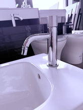 Carica l'immagine nel visualizzatore di Gallery, Miscelatore jacuzzi lavabo + bidet armonia grip