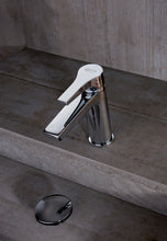Carica l'immagine nel visualizzatore di Gallery, MISCELATORE LAVABO +BIDET MOONLIGHT, JACUZZI