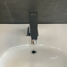 Carica l'immagine nel visualizzatore di Gallery, serie BEAM  BIDET marca JACUZZI rubinetteria