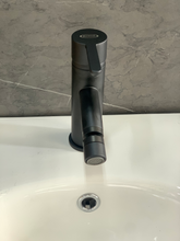 Carica l'immagine nel visualizzatore di Gallery, miscelatore bidet SUNSET JACUZZI nero opaco