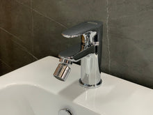 Carica l'immagine nel visualizzatore di Gallery, Miscelatore bidet AURORA, JACUZZI