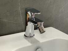 Carica l'immagine nel visualizzatore di Gallery, Miscelatore bidet AURORA, JACUZZI