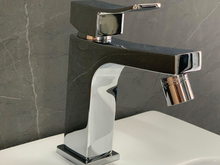 Carica l'immagine nel visualizzatore di Gallery, Miscelatore bidet TANK, JACUZZI