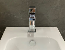 Carica l'immagine nel visualizzatore di Gallery, Miscelatore bidet TANK, JACUZZI